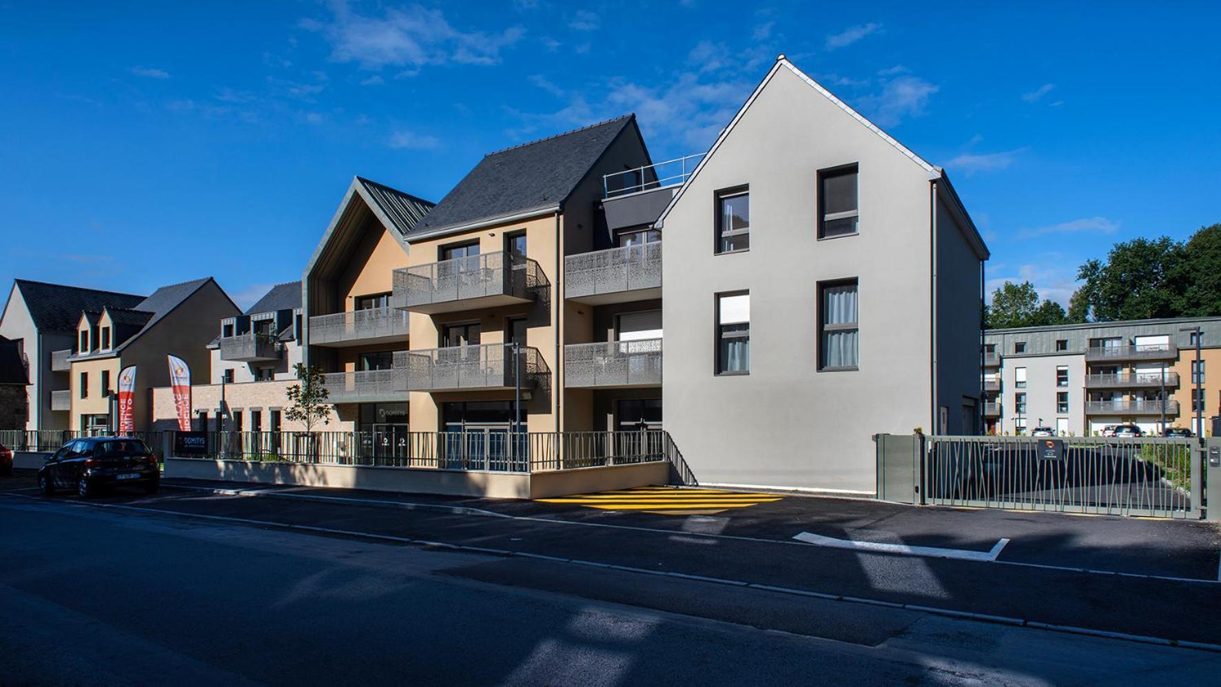 Residence Services Seniors - Domitys Les Jardins D'Ahna Dinan Exteriör bild