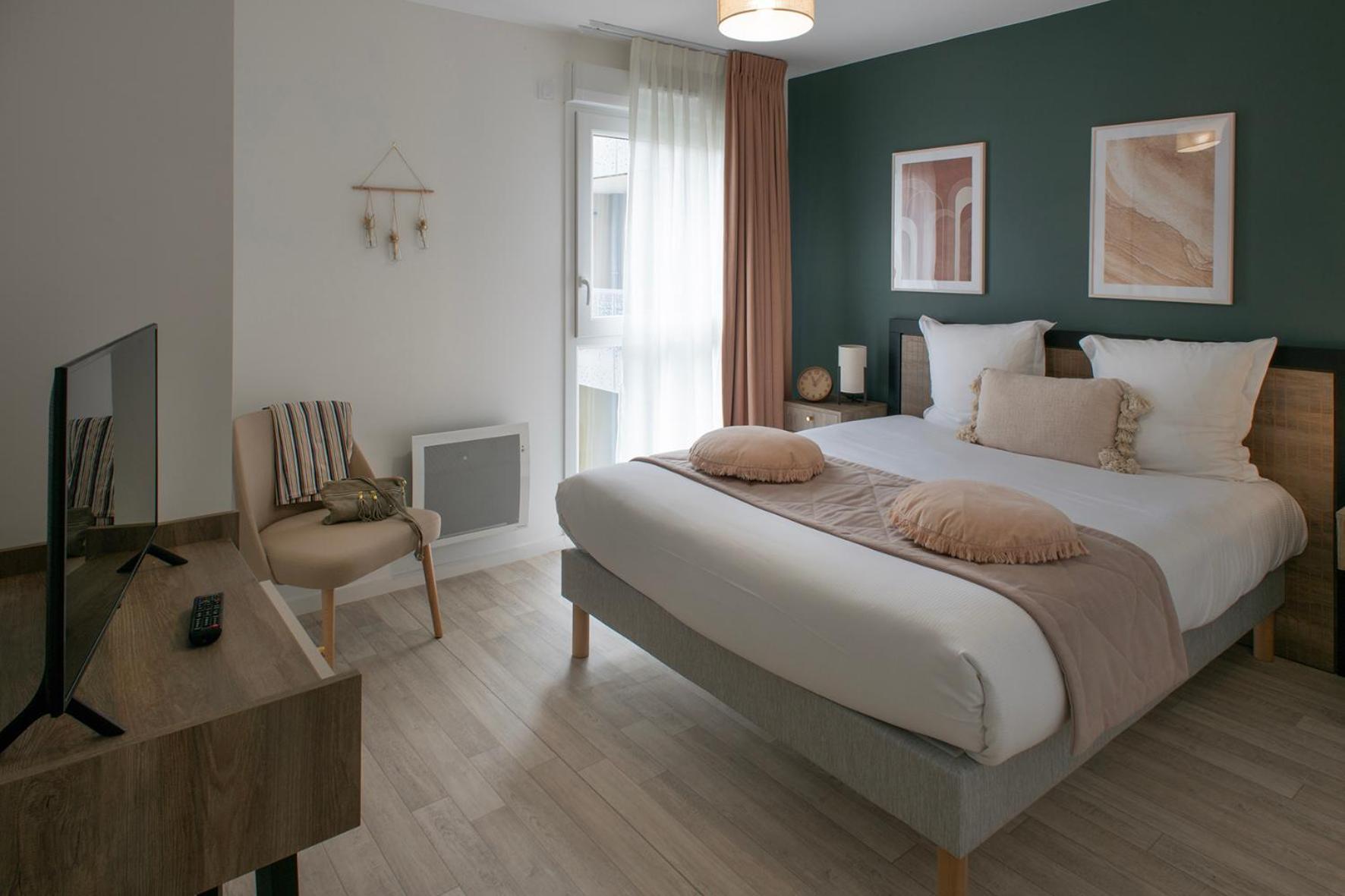 Residence Services Seniors - Domitys Les Jardins D'Ahna Dinan Exteriör bild