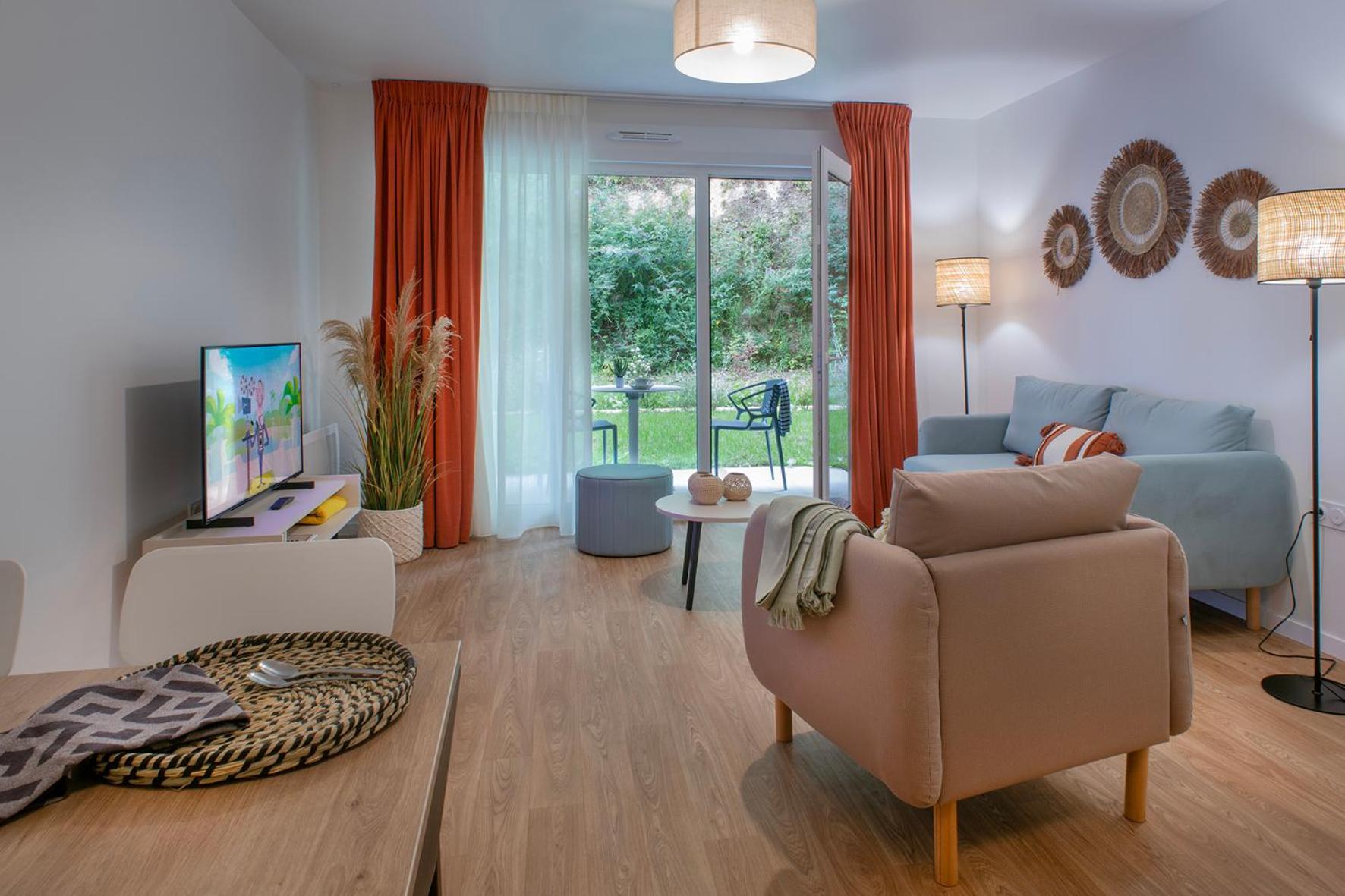 Residence Services Seniors - Domitys Les Jardins D'Ahna Dinan Exteriör bild